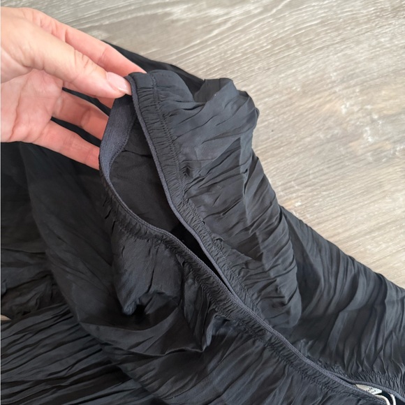 Vince Women’s Crinkled Textured Black Dress Pants - New with Tags - Picture 4 of 6